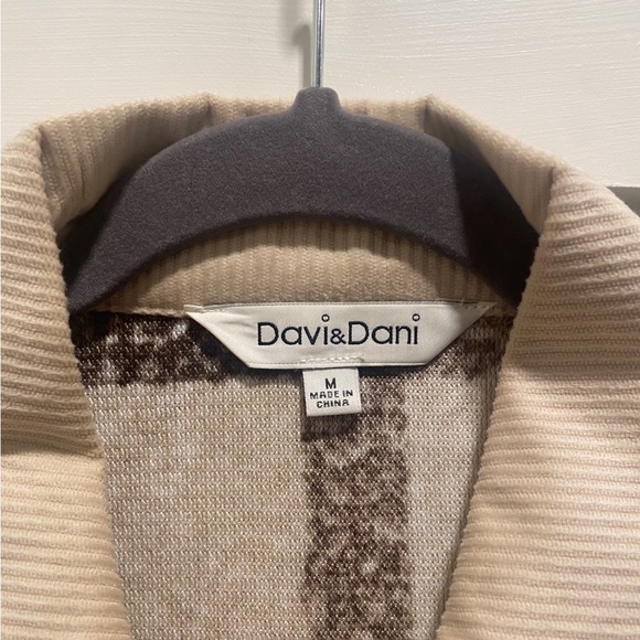 Davi&Dani Boutique Oversized Shacket - Picture 2 of 4